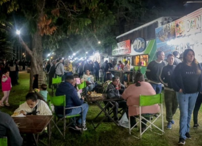 Colón se llena de color y sabor con una nueva edición de la Feria de Artesanos y Emprendedores
