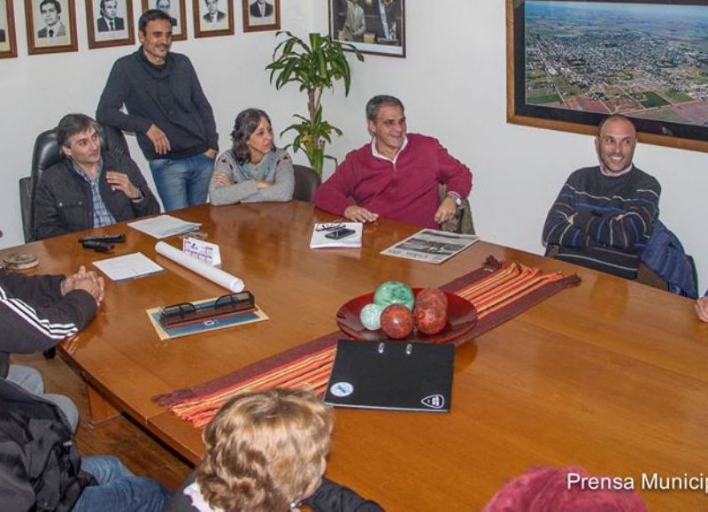 Reunión con funcionarios del Ejecutivo.