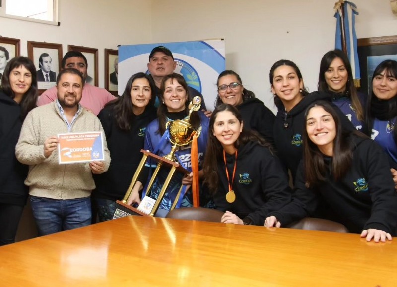 El municipio recibió a "Las Cobras" tras ganar el Torneo Apertura de la Asociación Juninense de Balonmano