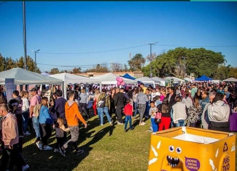 Habrá una Gran Fiesta Popular en el Polo Cultural,  además de los números musicales y artísticos.