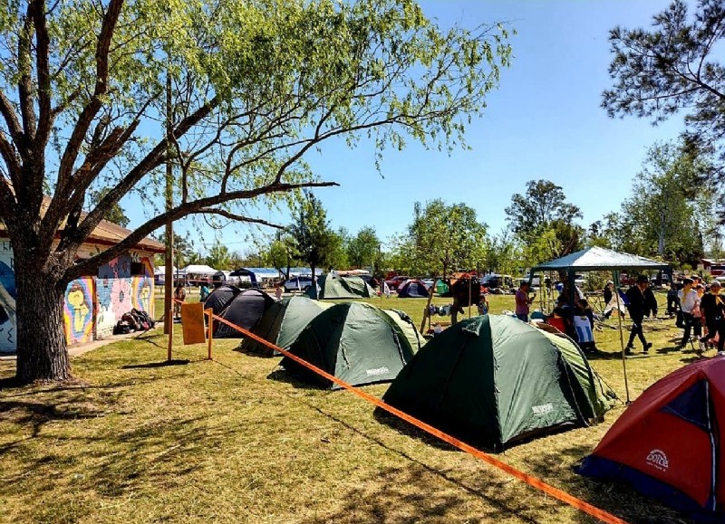 En el lugar se llevan a cabo actividades recreativas y sociales.