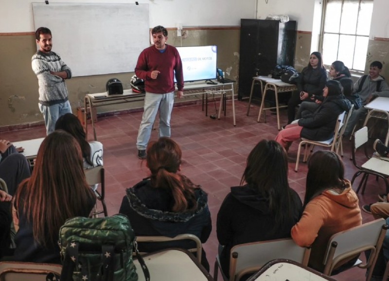 Semana de la Seguridad Vial: charlas en escuelas para formar futuros conductores responsables