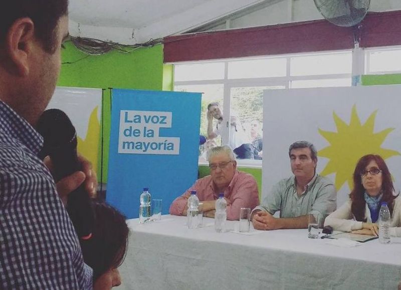 Encuentro en Exaltación de la Cruz, encabezado por CFK.