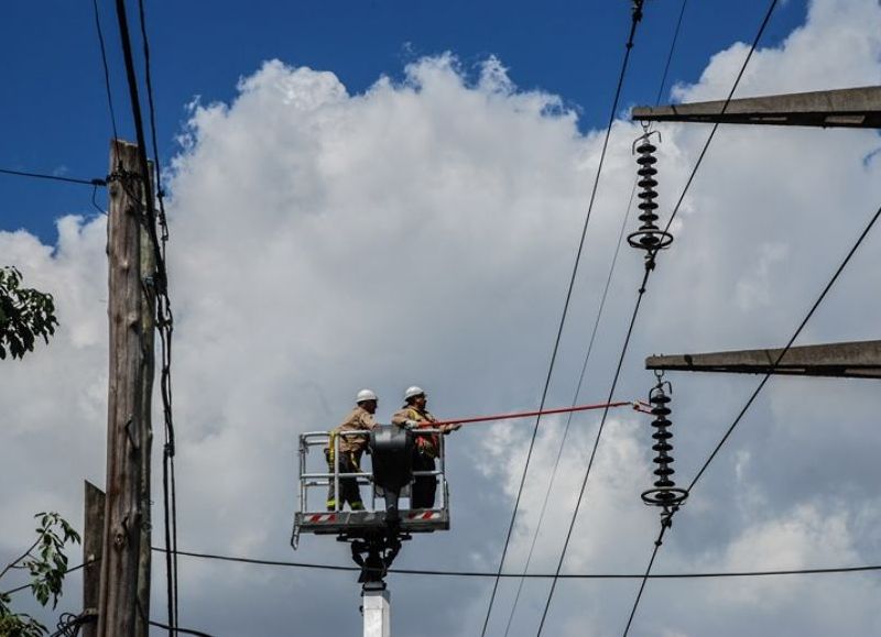 Se celebra el Día del Trabajador de la Energía Eléctrica.