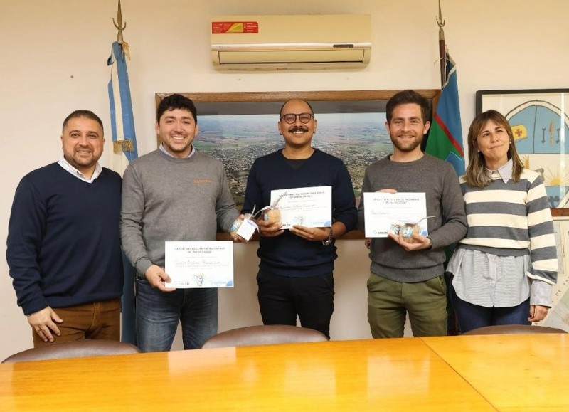 El intendente Waldemar Giordano mantuvo un encuentro con Alejandro Quaglia, Gabriel Pérez y Gonzalo Pratti.