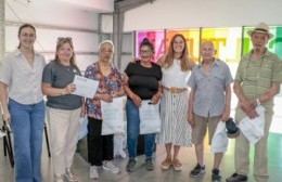 Entrega de certificados del programa provincial "Mayores con derecho" en el Polo Cultural