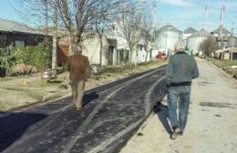 Agua corriente para zona este y pavimento en Barrio Rivadavia