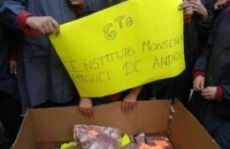 Acto solidario de alumnos del primario del Monseñor